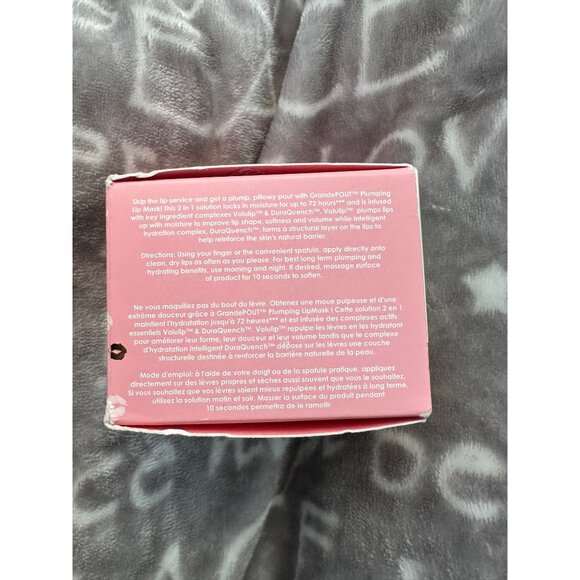 Grande Cosmetics | GrandePOUT Lip Plumping Mask Lip Mask Berry Mojito 0.53 oz - Picture 2 of 4